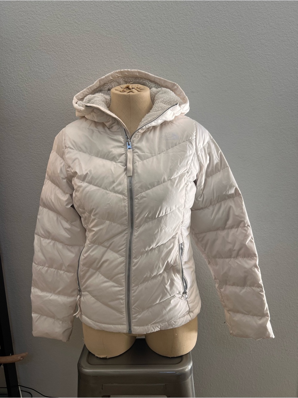 The North Face Women's Cream Hooded Puffer Jacket